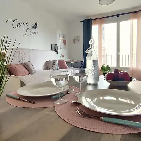L'Eure Au Soleil Studio Avec Balcon, Parking Gratuit & Wi-Fi Διαμέρισμα *
