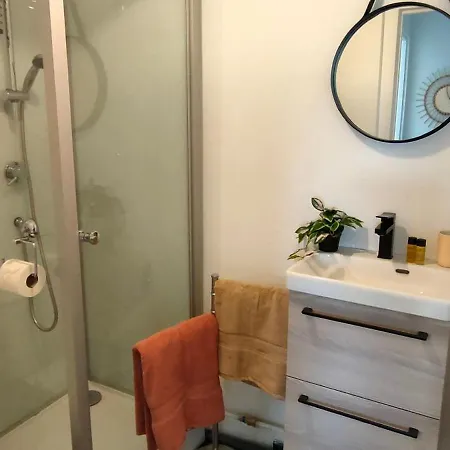 L'eure Au Soleil, Avec Balcon Et Wifi